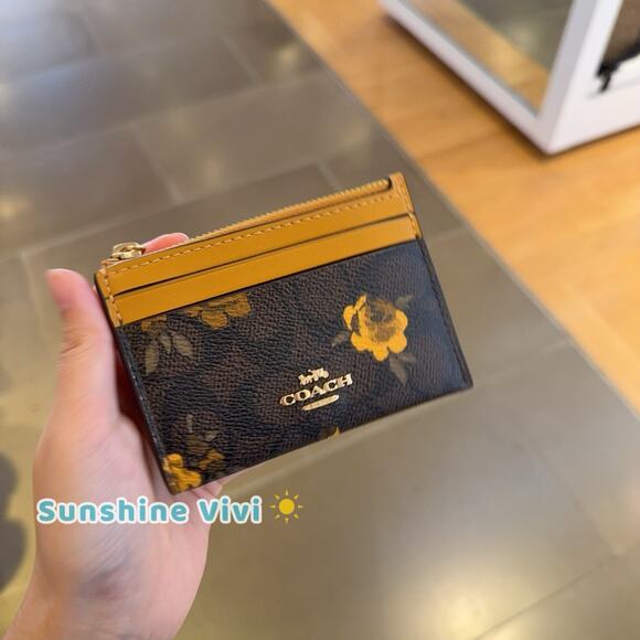 NWT Coach Mini Skinny Id Case Signature Canvas Floral Walnut/Yellow CCV88 - Picture 1 of 6